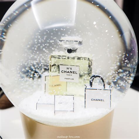 chanel no 5 in the snow pop-up|Chanel No. 5 In The Snow Pop.